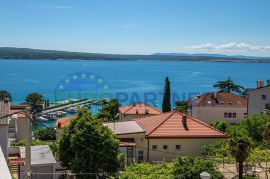 Crikvenica, Top lokacija!! Apartmanska kuća blizu mora, Crikvenica, Дом