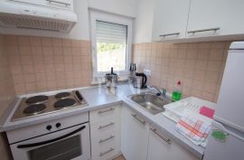 Okrug Gornji 50 m od plaže stan 1S+DB, Okrug, Apartamento