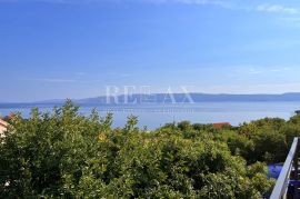 Novi Vinodolski, Povile - stan s garažom udaljen 160 m od plaže, Novi Vinodolski, Appartment