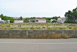 Građevinsko zemljište 2300 m2 na Viru, Zadar *350 m OD PLAŽE*, Vir, Zemljište