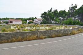 Građevinsko zemljište 2300 m2 na Viru, Zadar *350 m OD PLAŽE*, Vir, Land