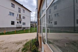 Poslovni prostor 30m2 prodaja Pale, Commercial property