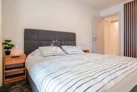 Atraktivna lokacija, Vodice, Apartamento