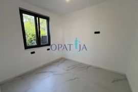 Vir, Apartman 1 S1 sa vlastitom okućnicom 30m do mora, Vir, Appartment