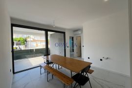 Vir, Apartman 1 S1 sa vlastitom okućnicom 30m do mora, Vir, Διαμέρισμα