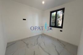 Vir, Apartman 1 S1 sa vlastitom okućnicom 30m do mora, Vir, Appartement