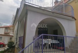 OTOK KRK, DOBRINJ, HLAPA - kuća s dva stana, Dobrinj, House