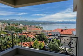 OPATIJA, CENTAR - 3S+DB stan 140m2 u novogradnji u centru Opatije, garaža, terasa, pogled na more, Opatija, Wohnung