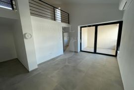 STAN, PRODAJA, PULA, 74 M2, Pula, Appartement