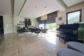 URBANA VILA, PRODAJA, TUHELJ, 680 m2, Tuhelj, Дом