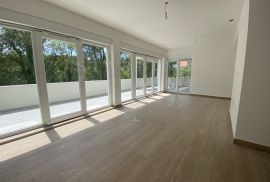 STAN, PRODAJA, ZAGREB, GRAČANI, 249 m2, 4-soban, Podsljeme, Flat