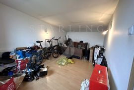 STAN, PRODAJA, ZAGREB, BOROVJE, 100 m2, 5-soban, Peščenica - Žitnjak, Flat