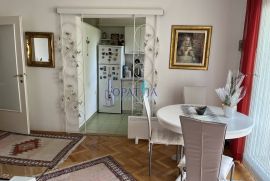 Opatija- odličan stan 2s+db s balkonom-PRILIKA, Opatija, Appartement