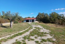 PRODAJA, KUĆA I ZEMLJIŠTE, 26.280 M2, MARČANA, Marčana, Casa