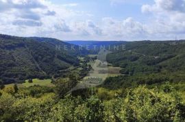 PRODAJA, GRAĐEVINSKO ZEMLJIŠTE, MUNTRILJ, 1750 m2, Tinjan, Land