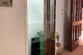 POSLOVNI PROSTOR, NAJAM, ROVINJ, 25 m2, Rovinj, Commercial property