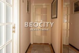 Zemun, Gornji grad, Banjička, 2.5, 71m2, Zemun, Apartamento