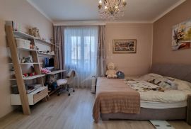 STAN, PRODAJA, ZAGREB, KVATRIĆ, 90 m2 m2, 3.5-soban, Donji Grad, Apartamento