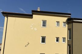RIJEKA,MARINIĆI -1S+DB u novogradnji s okućnicom i dva parking mjesta, Viškovo, Apartamento