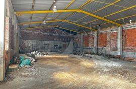 PRODAJA, INDUSTRIJSKI KOMPLEKS, PAZIN, 14.000 m2, Karojba, Commercial property