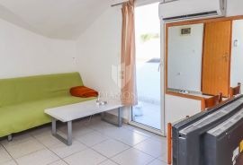 PRILIKA! Ponuda prostranog stana u Rovinju, Rovinj, Apartamento