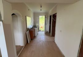 KUĆA, PRODAJA, PRESEKA, 80 m2 na parceli od 2600 m2, Preseka, Σπίτι