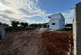 PRODAJA, KUĆA S BAZENOM, VALTURA, 167 m2, Ližnjan, Kuća