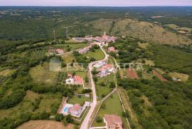 Građevinsko - poljoprivredno  zemljište 15 km od Pule, 2 km od mora, Marčana, Terrain