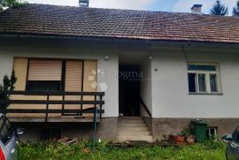 Kuća sa okućnicom u Vrbovskom, Vrbovsko, Casa