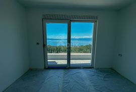 RIJEKA, KOSTRENA – ekskluzivna duplex vila s infinity bazenom, garažom, vrtom, panoramskim pogledom na more, Kostrena, Famiglia