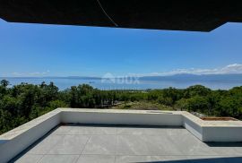 RIJEKA, KOSTRENA – ekskluzivna duplex vila s bazenom i garažom te panoramskim pogledom na more, Kostrena, Casa