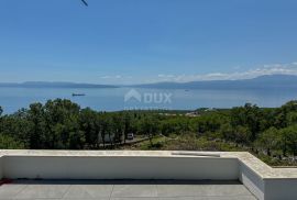 RIJEKA, KOSTRENA – ekskluzivna duplex vila s bazenom i garažom te panoramskim pogledom na more, Kostrena, Дом