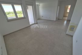 ISTRA, PULA- Stan u prizemlju + vrt od 205 m2!, Ližnjan, Appartment