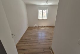 ISTRA, PULA- Stan u prizemlju + vrt od 205 m2!, Ližnjan, Appartment