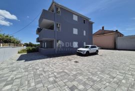 ISTRA, PULA- Stan u prizemlju! Terasa + vrt!, Ližnjan, Appartment