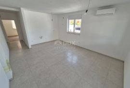 ISTRA, PULA- Stan u prizemlju! Terasa + vrt!, Ližnjan, Appartment