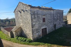 PRODAJA, KUĆA, ZA ADAPTACIJU, ŽMINJ, 1880 m2, Žminj, Casa