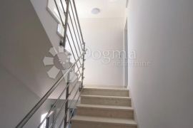 LUKSUZNI PENTHOUSE U VRHUNSKOJ NOVOGRADNJI - 100M OD MORA, Zadar - Okolica, Wohnung