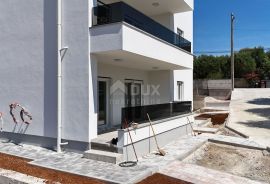 OTOK RAB, BANJOL - NOVOGRADNJA - Stan u prizemlju 150m od mora, Rab, Flat