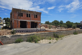 Brodarica, obiteljska kuća s bazenom i vrtom, Šibenik - Okolica, House