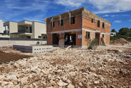 Brodarica, obiteljska kuća s bazenom i vrtom, Šibenik - Okolica, House