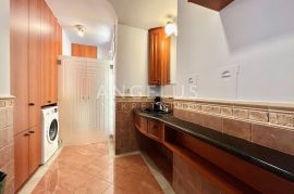 Zagreb, Gornji Grad, predivni stan za najam s balkonom, 120m2, Gornji Grad - Medveščak, Appartement