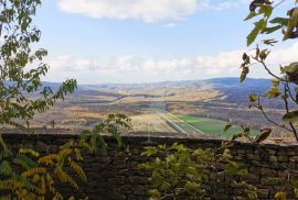 KUĆA, PRODAJA, MOTOVUN, 250 m2, Motovun, Famiglia