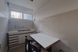 POSLOVNI PROSTOR, ZAKUP, ZAGREB, FOLNEGOVIĆEVO, 44 m2, Peščenica - Žitnjak, Gewerbeimmobilie