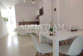 APARTMANI U STAMBENOJ ZGRADI, NOVOGRADNJA - PAŠMAN, Pašman, Daire