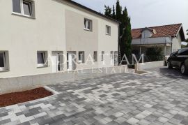 APARTMANI U STAMBENOJ ZGRADI, NOVOGRADNJA - PAŠMAN, Pašman, Wohnung