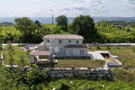 Ekskluzivna vila s panoramskim pogledom, Grožnjan, Ev