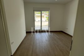 Gračani Stan 138 m2,3S+DB,balkon,terasa,garaža, Podsljeme, Appartement