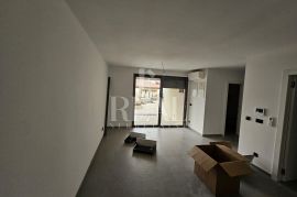 Opatija Novogradnja,stan 76 m2,2S+DB,okućnica,parking, Opatija, Appartment