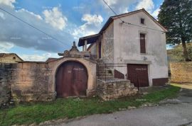 Kuća Prodaju se  dvije stare kamene  kuće , blizina grada Poreča., Poreč, Maison